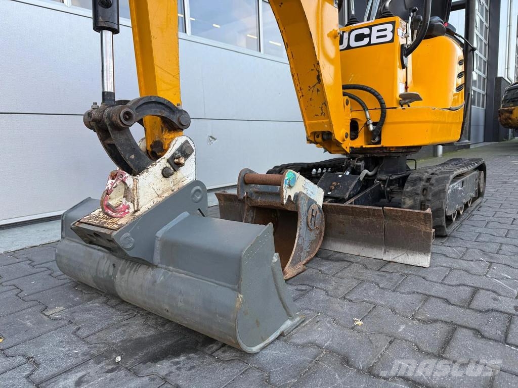 JCB 8010CT Mini bagri <7t