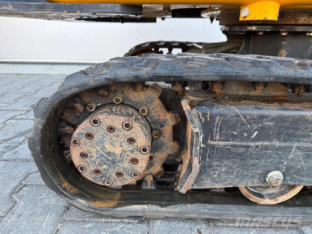 JCB 8010CT Mini bagri <7t