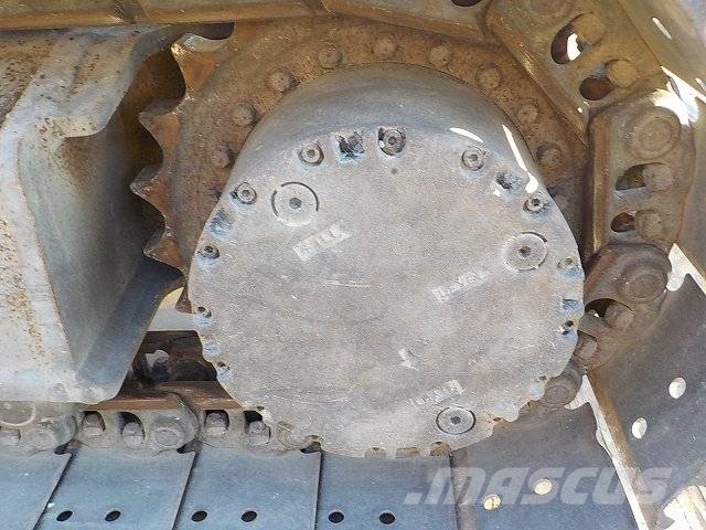 Kato HD823MR-6 Εκσκαφείς με ερπύστριες
