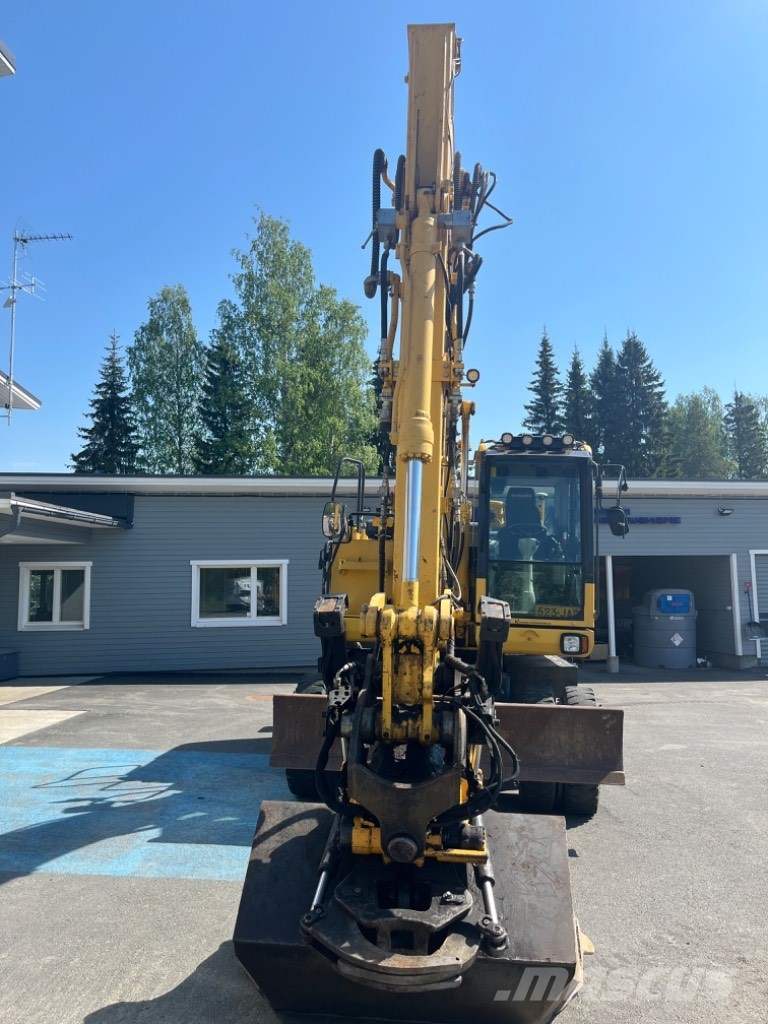 Komatsu PW 148-8 حفارات بعجل