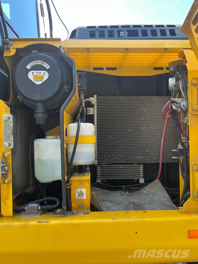 Komatsu PW 148-8 حفارات بعجل