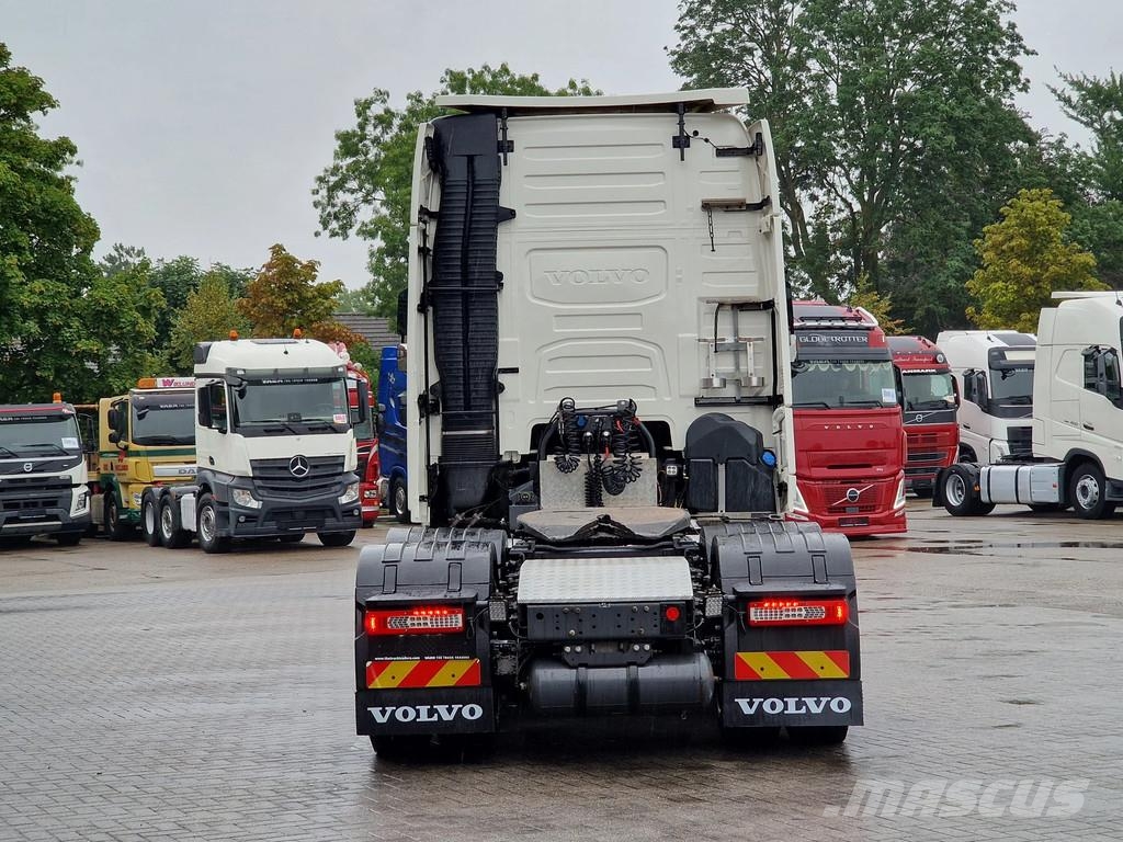 Volvo FH 13.460 Globetrotter XL 6x2 - Full spoiler - Fac 트랙터 유닛