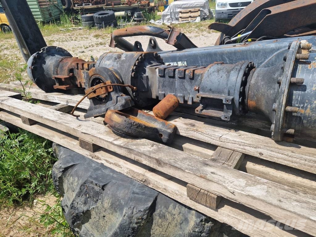 Ponsse ergo NAF PO 67 1 przednia oś 底盤和懸架