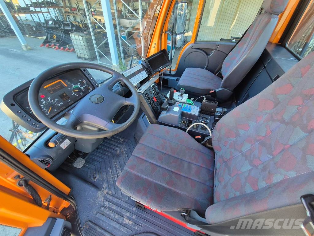 Unimog U 300 Camion altro
