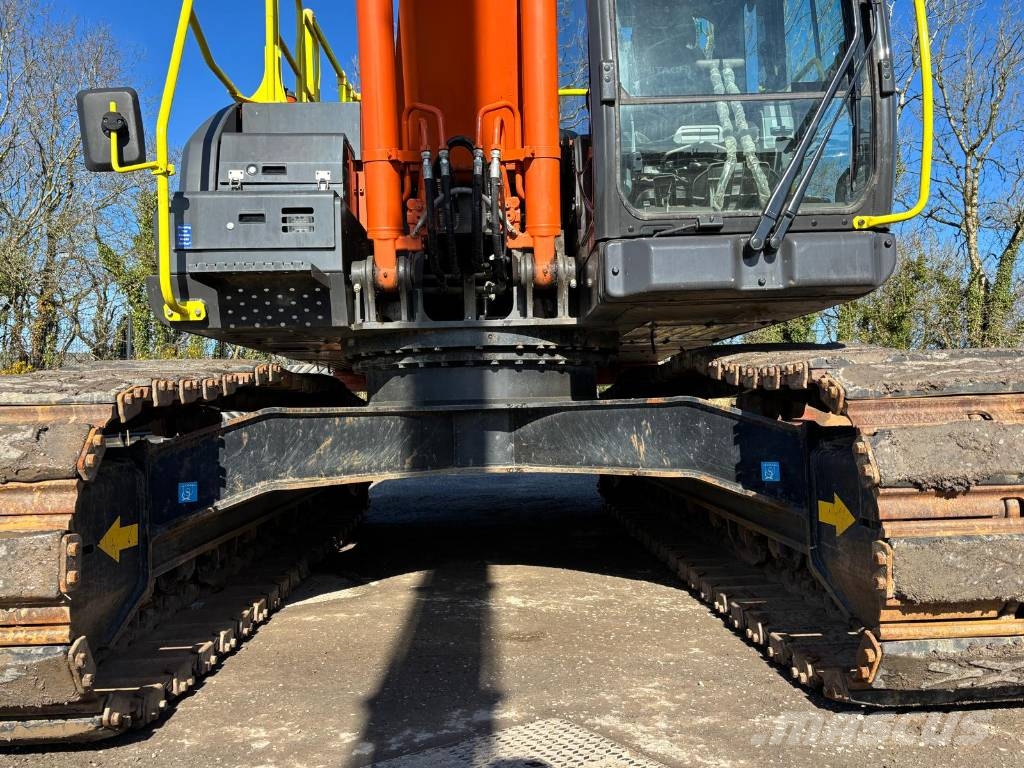 Hitachi ZX210 SLF-7 Kāpurķēžu ekskavatori