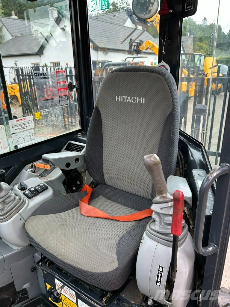 ちっち Hitachi ZX48