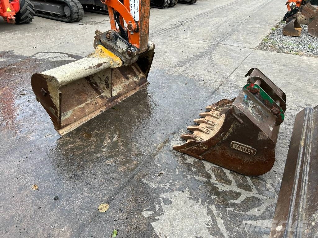 ちっち Hitachi ZX48