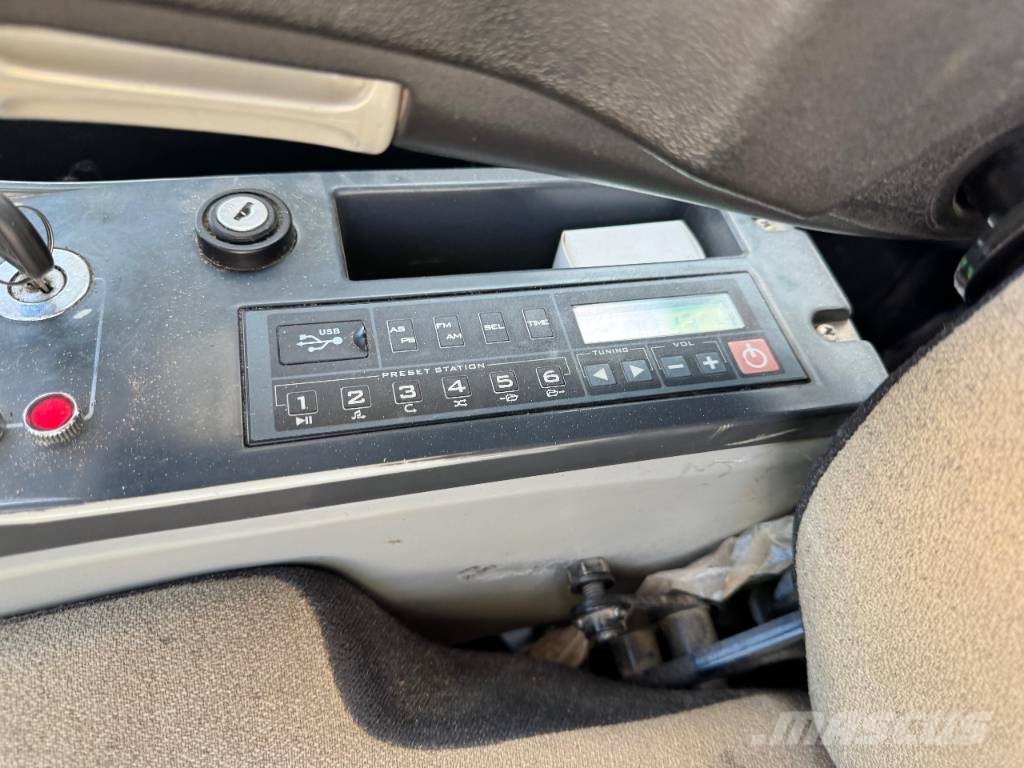 Sany SY 305 C Escavadeiras de esteiras