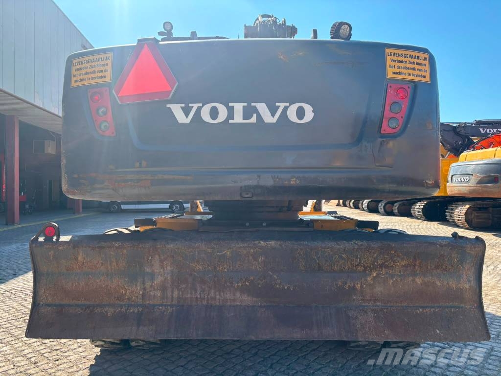 Volvo EW 210 C Bagri na kolesih