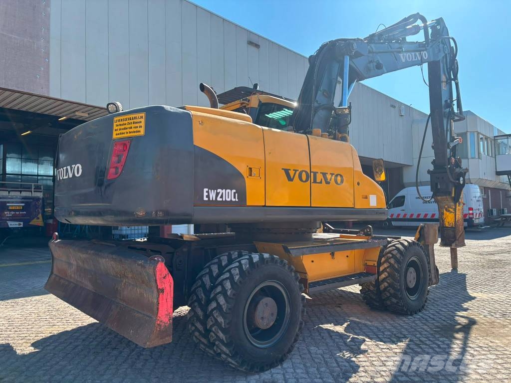 Volvo EW 210 C Bagri na kolesih
