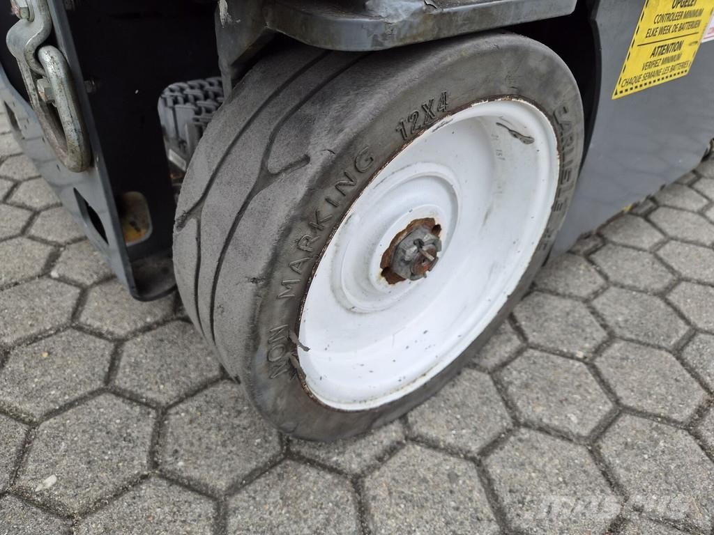 SkyJack SJ 16 Andere Arbeitsbühnen