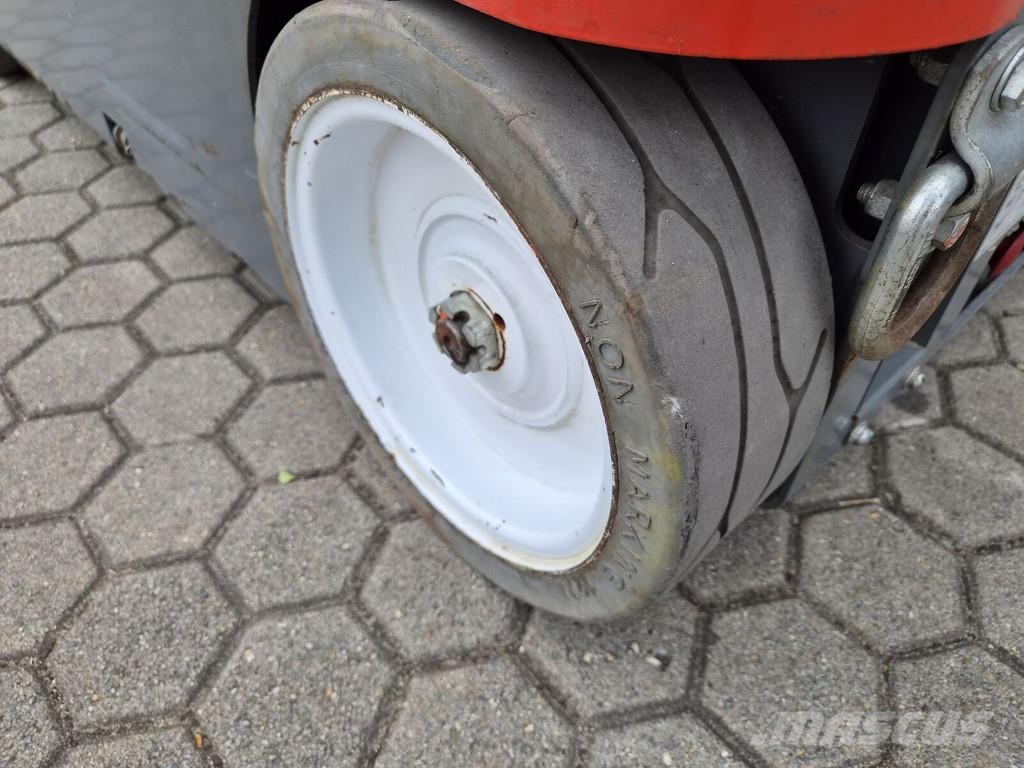 SkyJack SJ 16 Andere Arbeitsbühnen