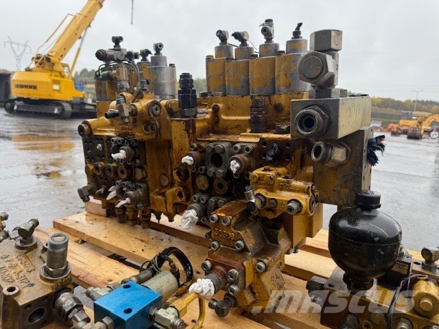 CAT 320 bl hydraulic parts complet Hidráulica