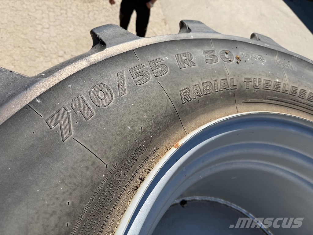 Michelin + Trelleborg 710/55 R30 + 650/75 R38 Tyres, wheels and rims