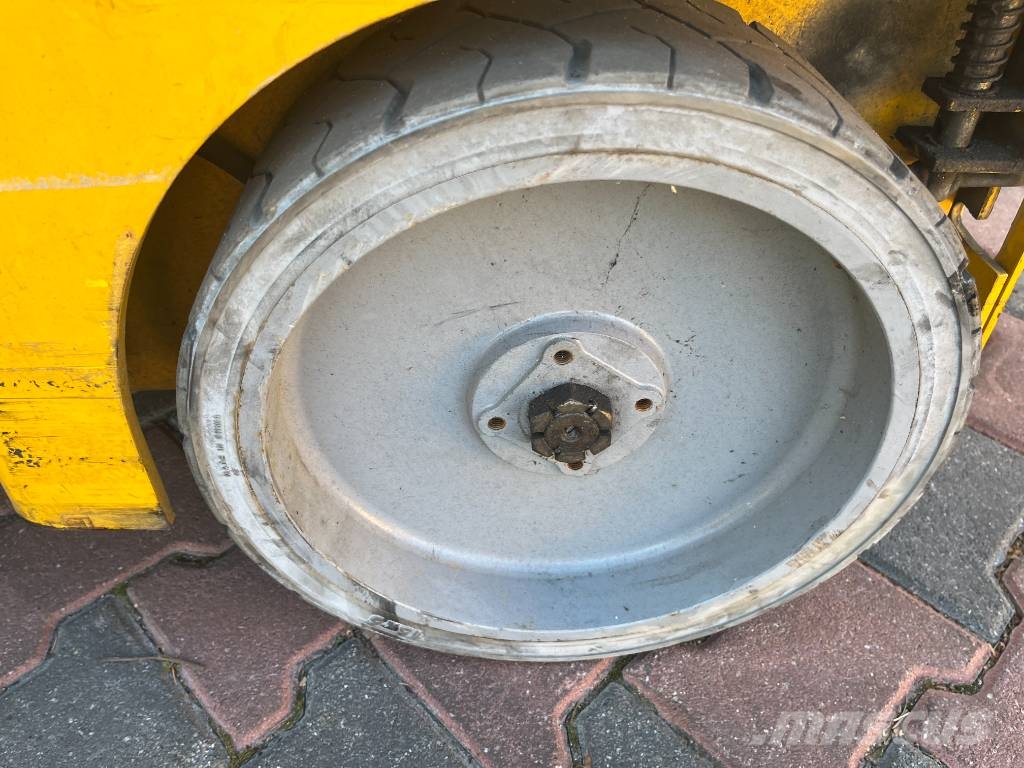 Haulotte COMPACT 12 V-3926 EO Складська техніка - Інші