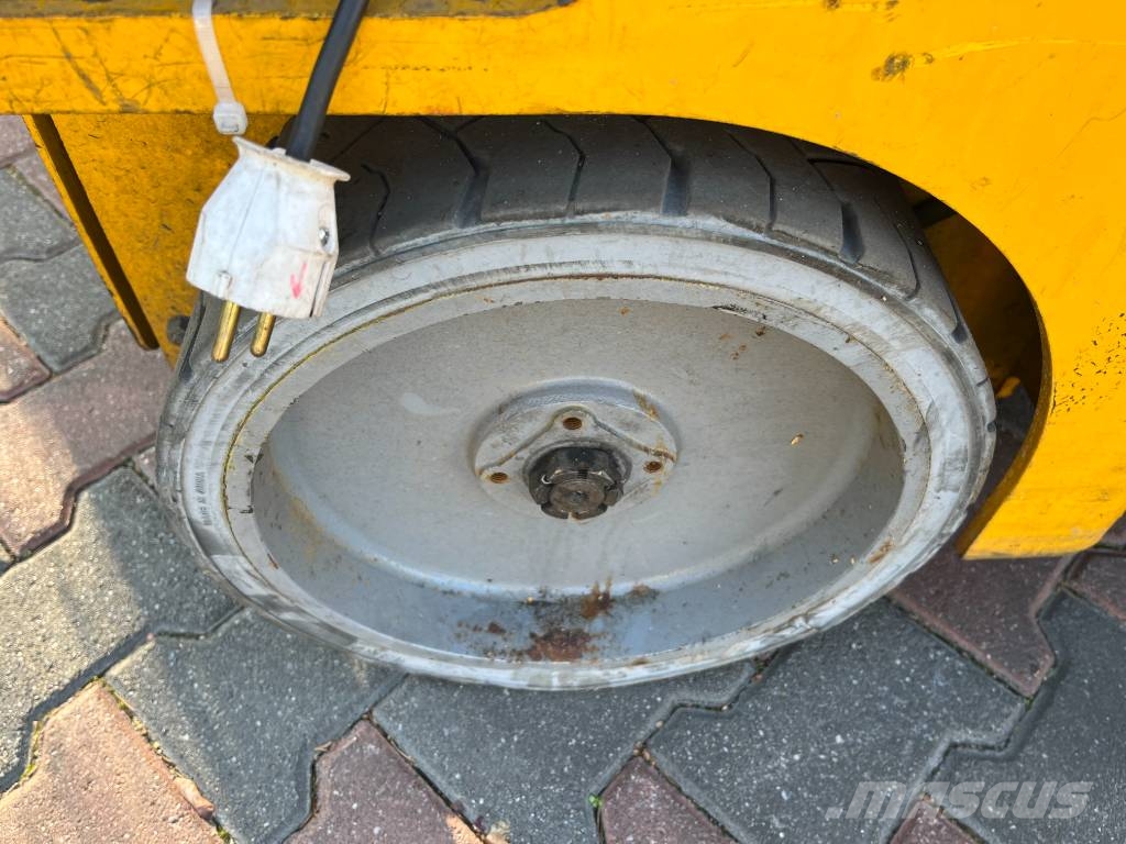 Haulotte COMPACT 12 V-3926 EO Складська техніка - Інші