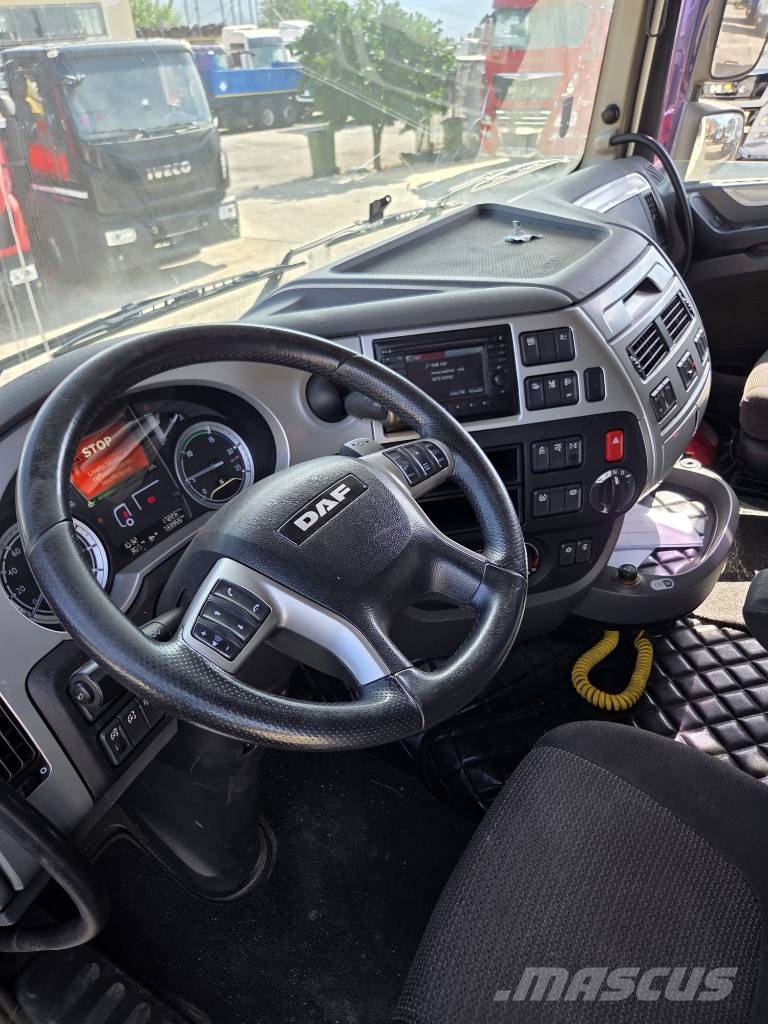 DAF XF 460 Kamioni sa ravan platformom / vitlom