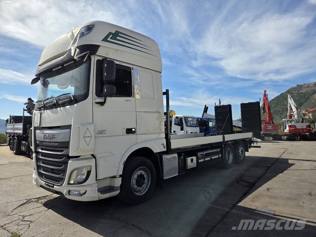DAF XF 460 Kamioni sa ravan platformom / vitlom