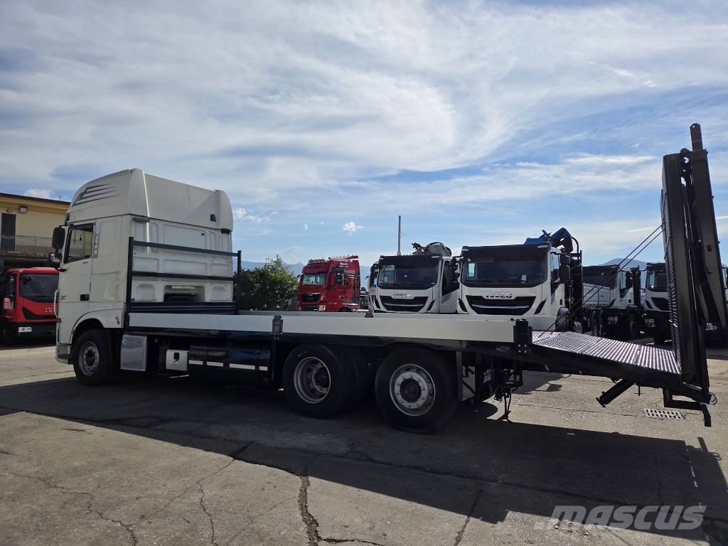 DAF XF 460 Kamioni sa ravan platformom / vitlom