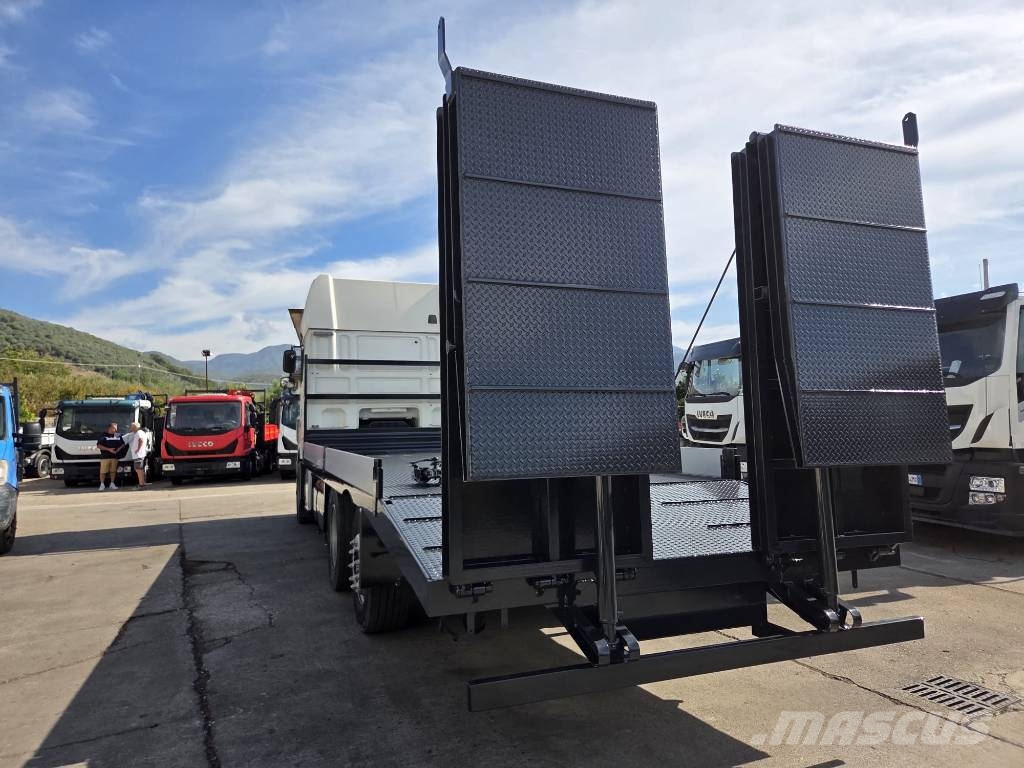 DAF XF 460 Kamioni sa ravan platformom / vitlom
