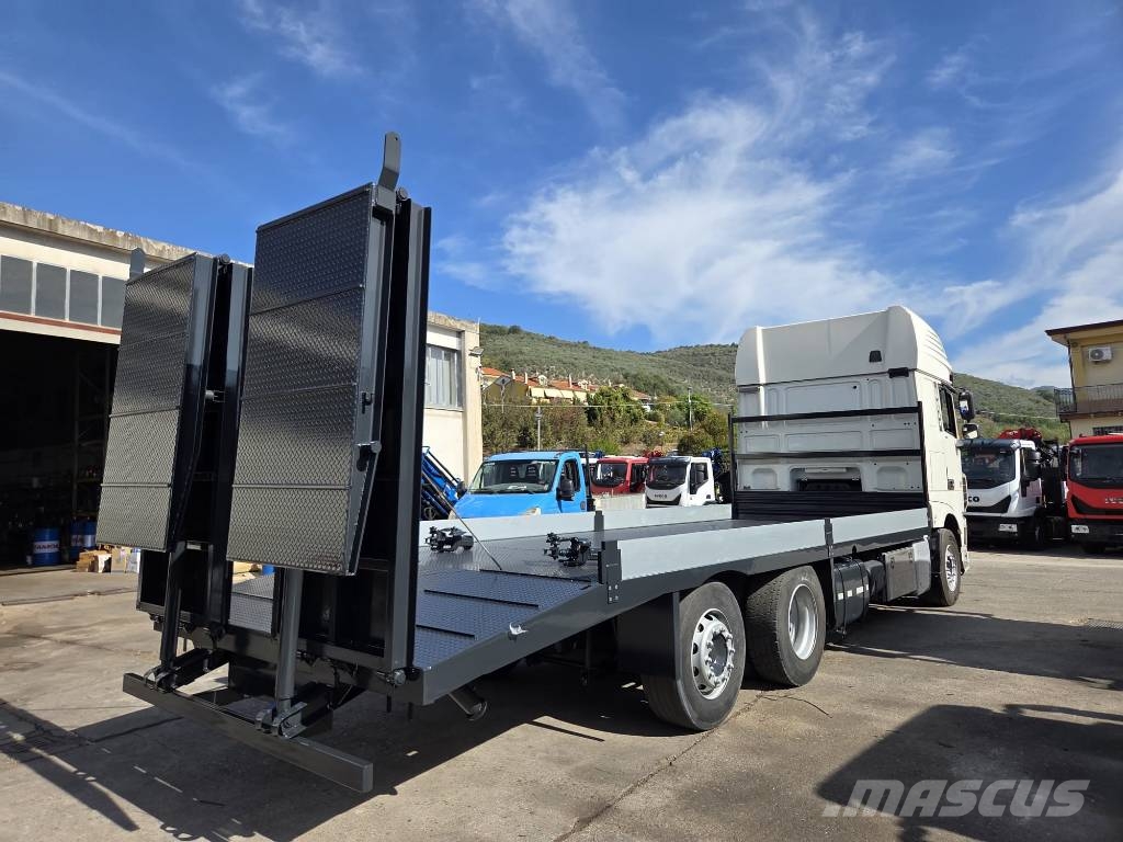 DAF XF 460 Kamioni sa ravan platformom / vitlom