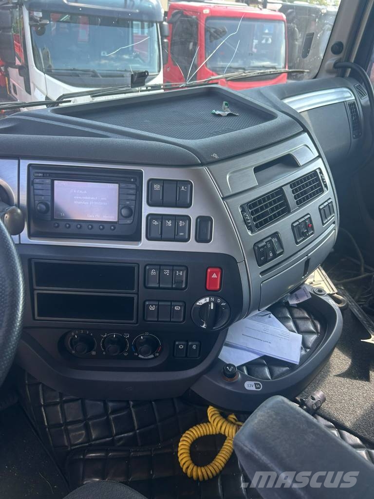 DAF XF 460 Бортові вантажівки