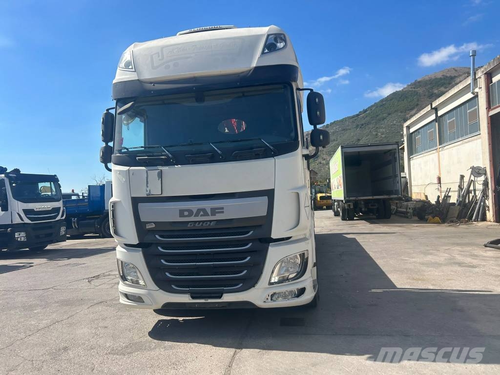 DAF XF 460 Бортові вантажівки
