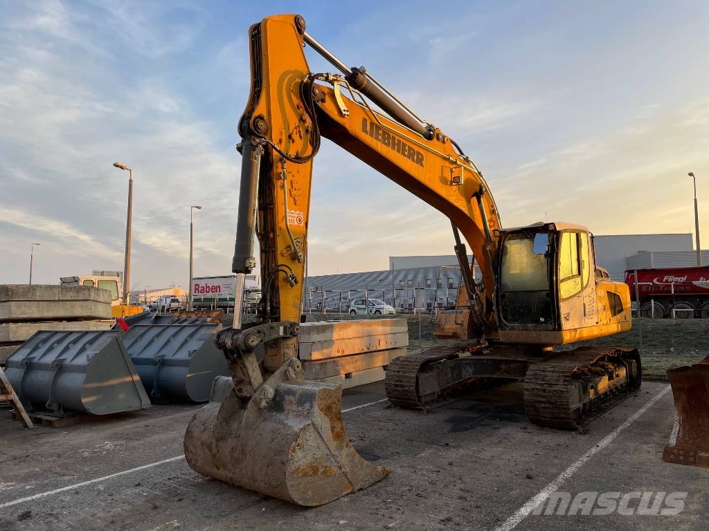 Liebherr R 924 Litronic حفارات زحافة