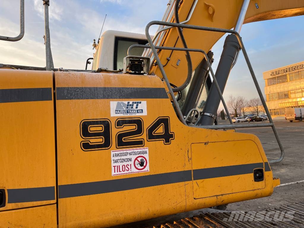 Liebherr R 924 Litronic حفارات زحافة