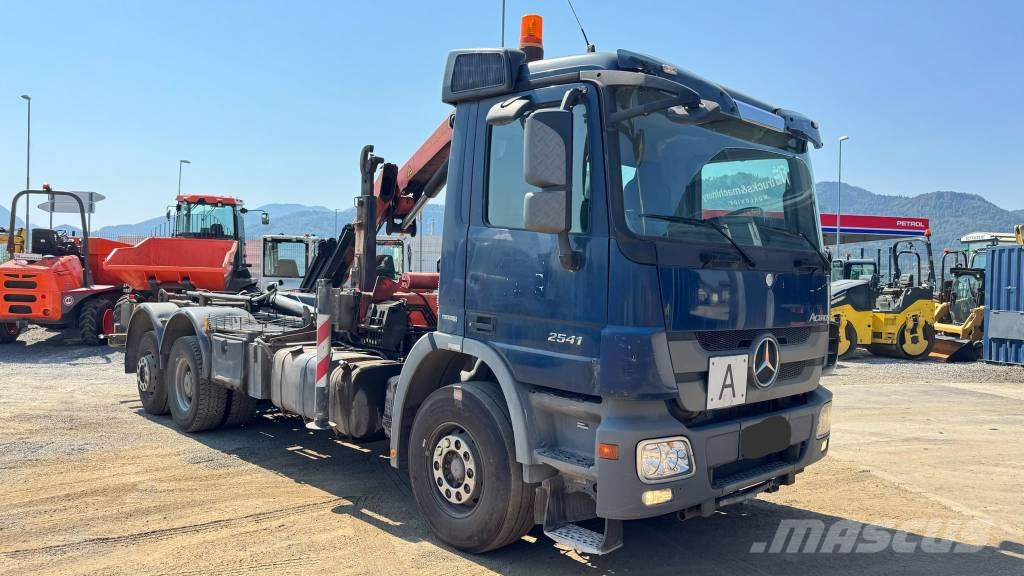 Mercedes-Benz ACTROS 2541 6x2 HOOKLIFT TRUCK - PK16001 K 8M Camiones bañeras basculantes o volquetes