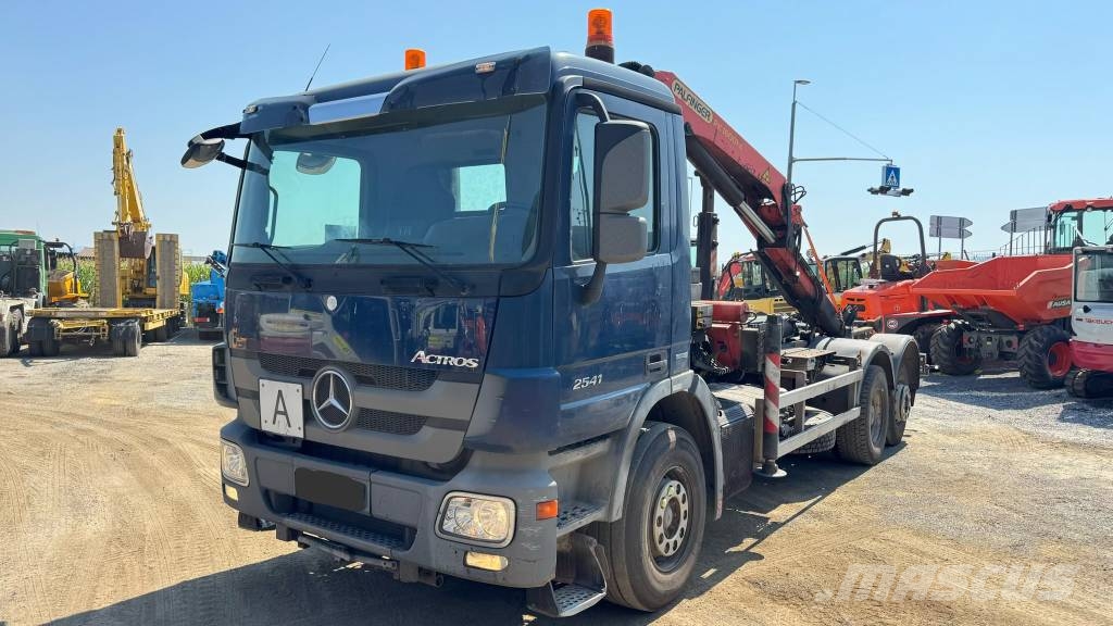 Mercedes-Benz ACTROS 2541 6x2 HOOKLIFT TRUCK - PK16001 K 8M Camiones bañeras basculantes o volquetes