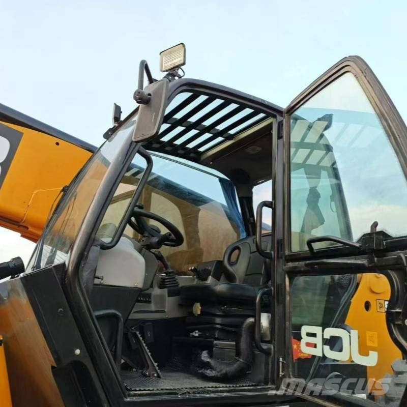 JCB 540 Teleszkópos rakodók