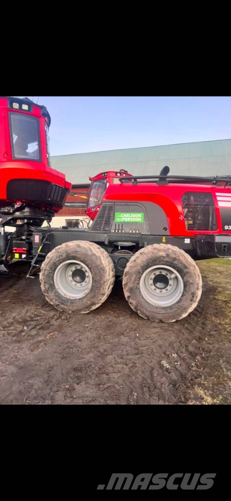 Komatsu 931 XC Harvesters