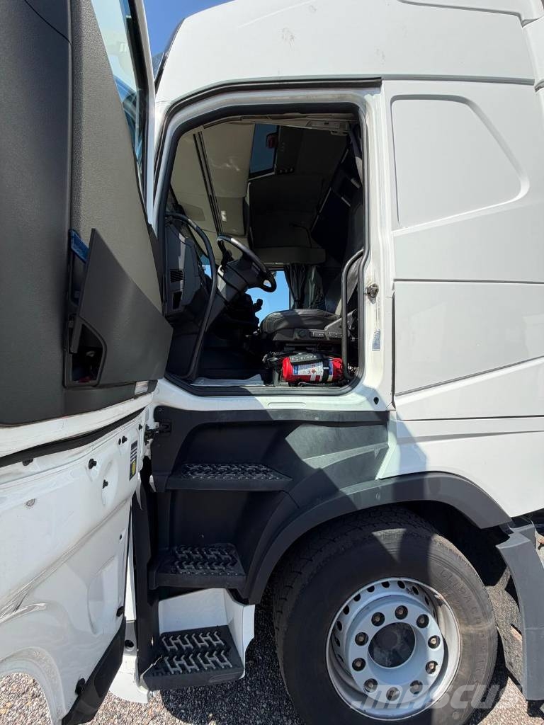Volvo FH 500 Serie 4860 Camiones caja cerrada