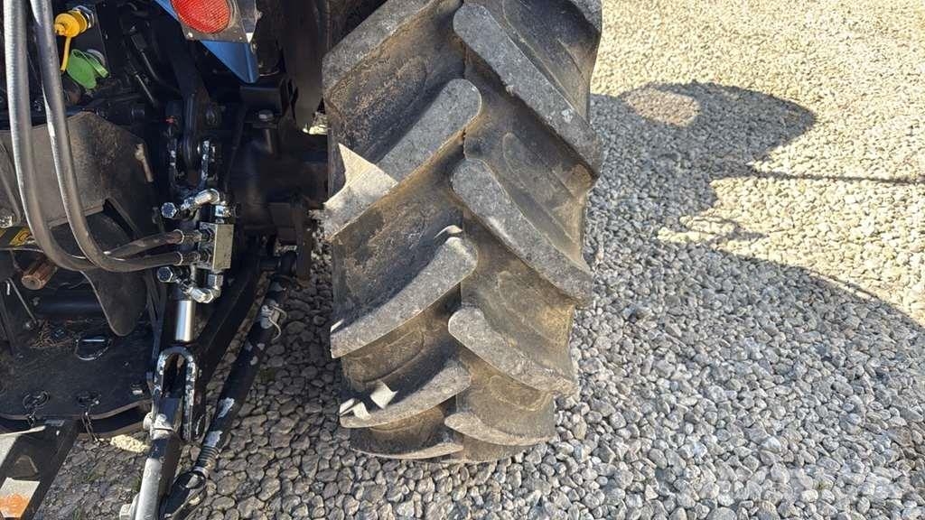 New Holland T3.80F 0 トラクター