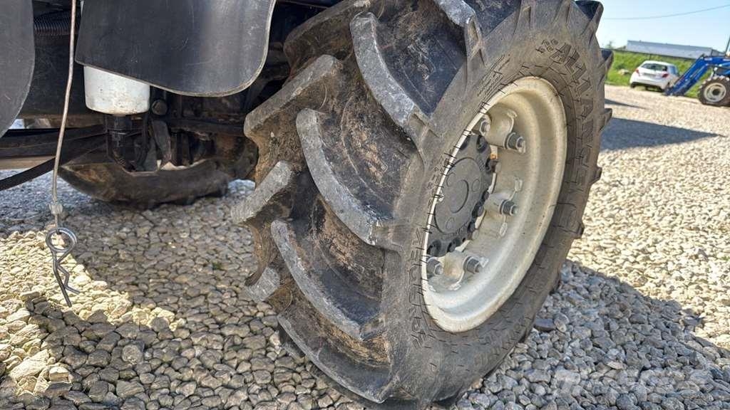 New Holland T3.80F 0 トラクター