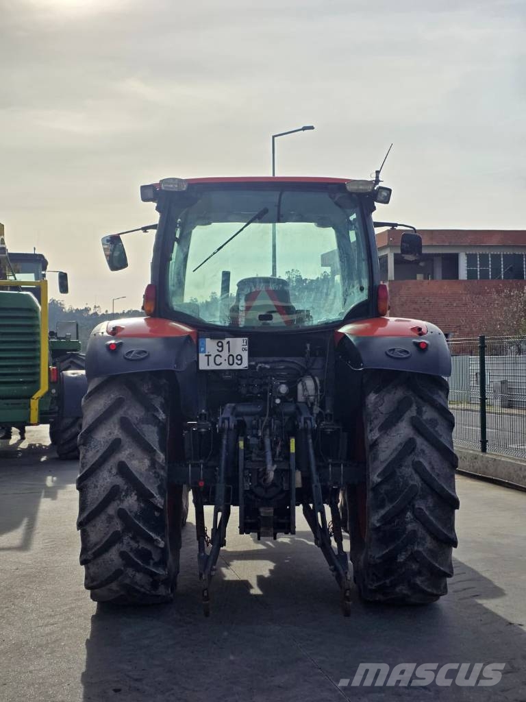 Kubota M135GX Traktori