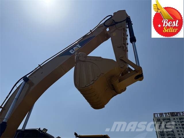 CAT 323 D L Гусеничні екскаватори