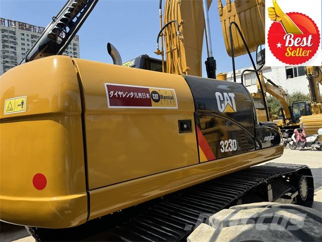 CAT 323 D L Гусеничні екскаватори