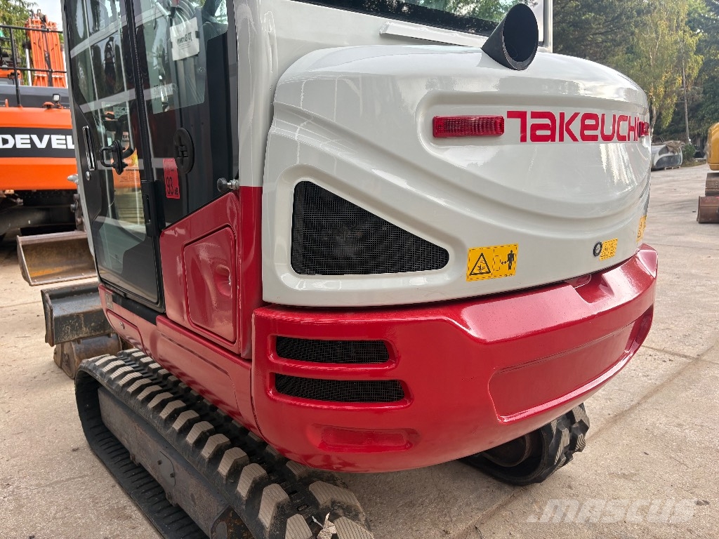 Takeuchi TB 230 Mini pelle < 7t