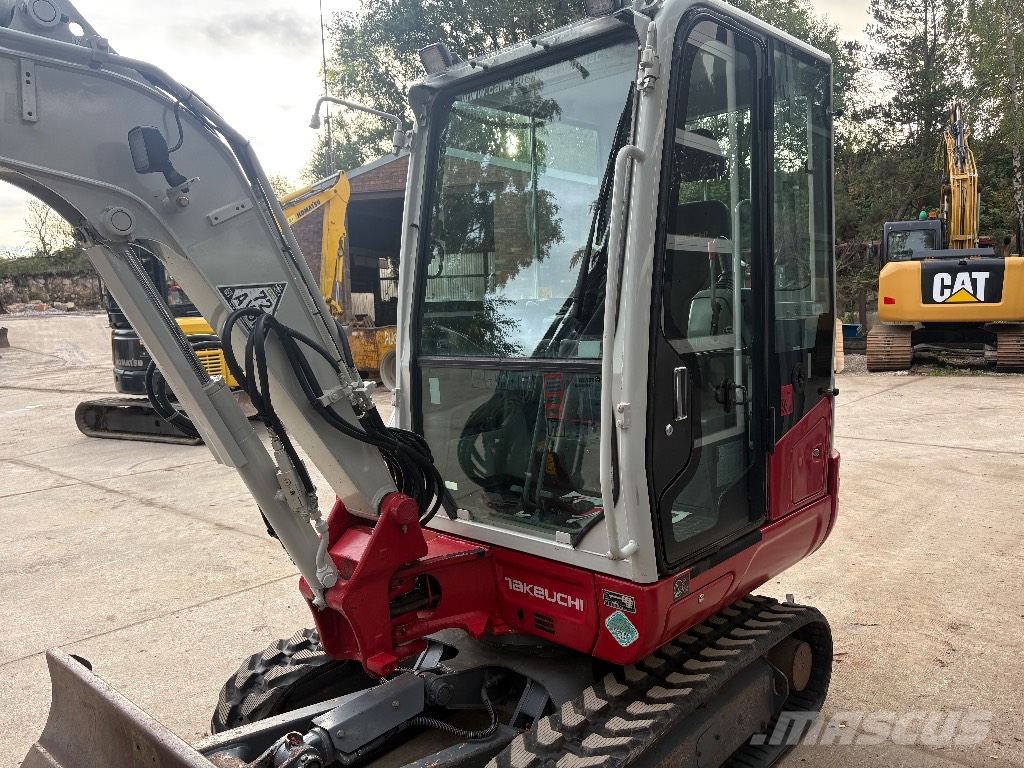 Takeuchi TB 230 Mini pelle < 7t