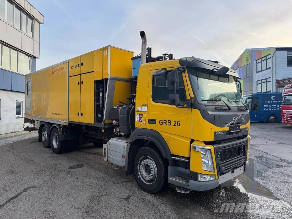 Volvo FM 420 6X2 EURO 6 ONLY 11.338 KM Caminhões baú