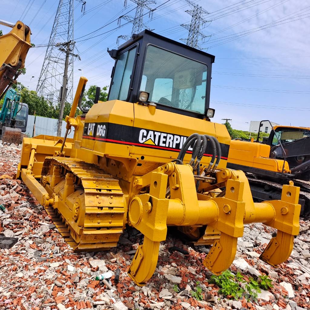CAT D6G 28th Anniversary Promotion Price بلدوزرات مجنزرة