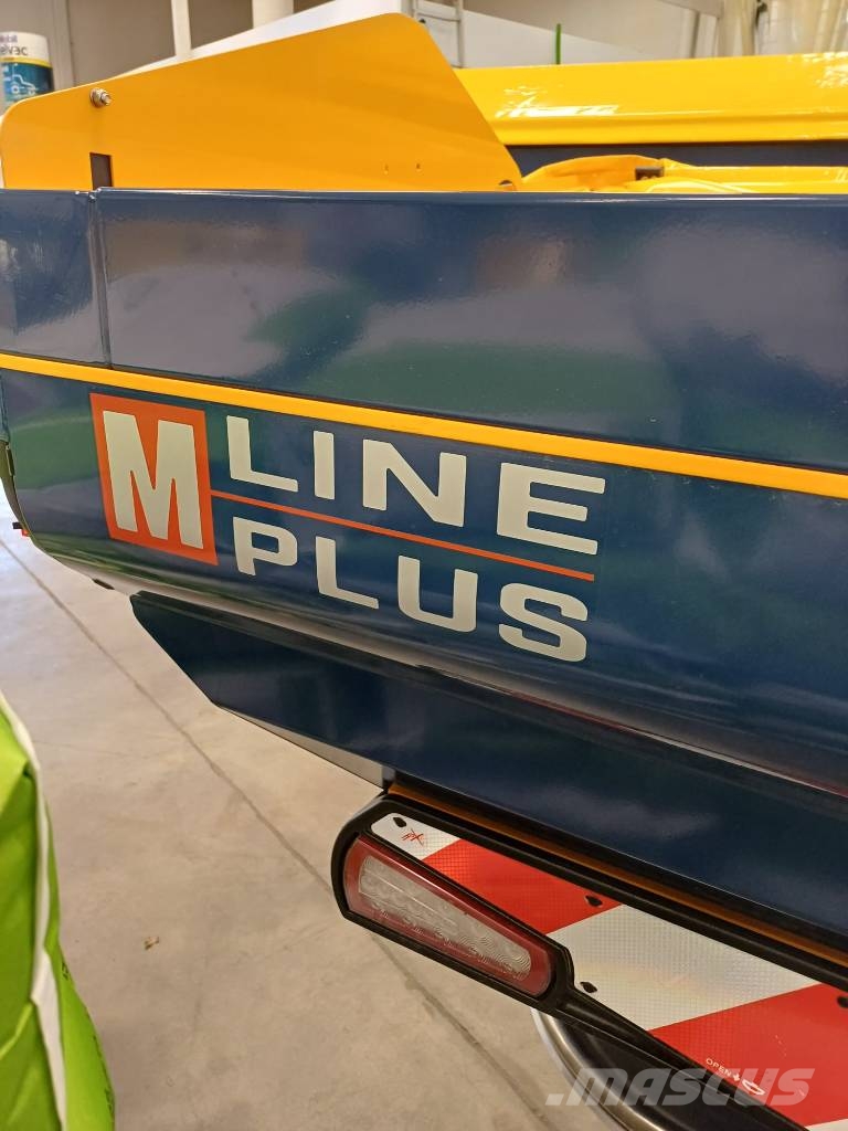 Bogballe M35W oPlus Isobus 矿物肥料撒播机