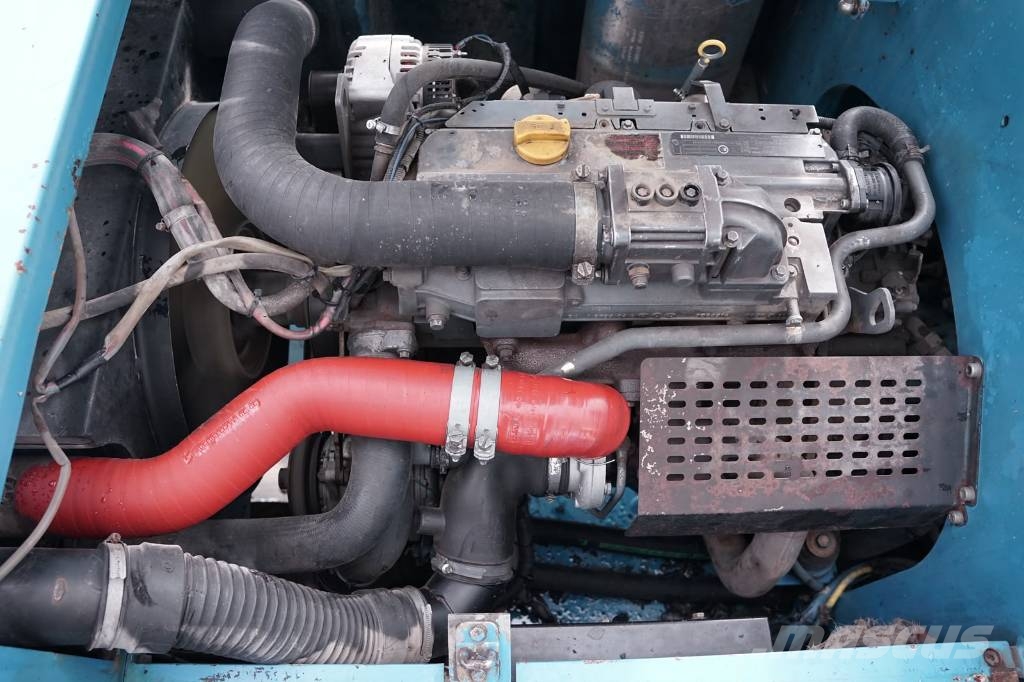 Fuchs MHL 320 C مناولات المخلفات / مناولات صناعية