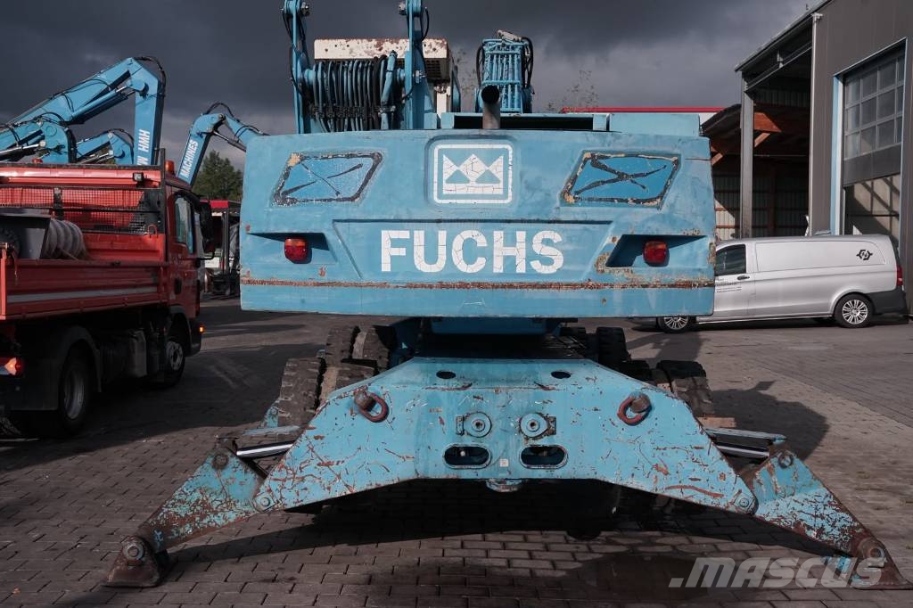 Fuchs MHL 320 C مناولات المخلفات / مناولات صناعية