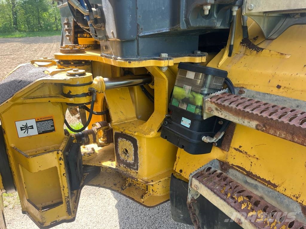 Bell ADT B 30 D 6x6 Camiones articulados