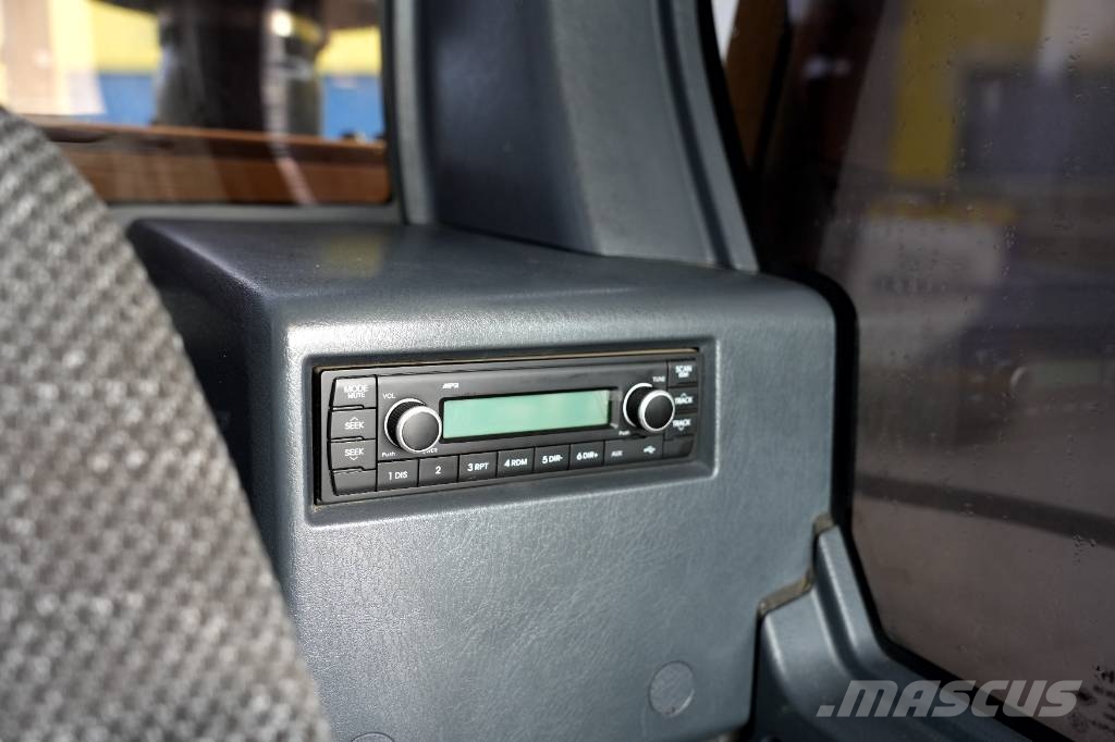 Hyundai HX 235 ALCR Roomikekskavaatorid