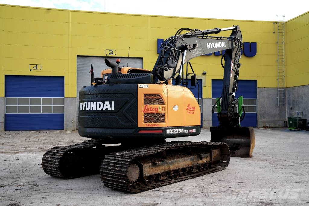 Hyundai HX 235 ALCR Roomikekskavaatorid