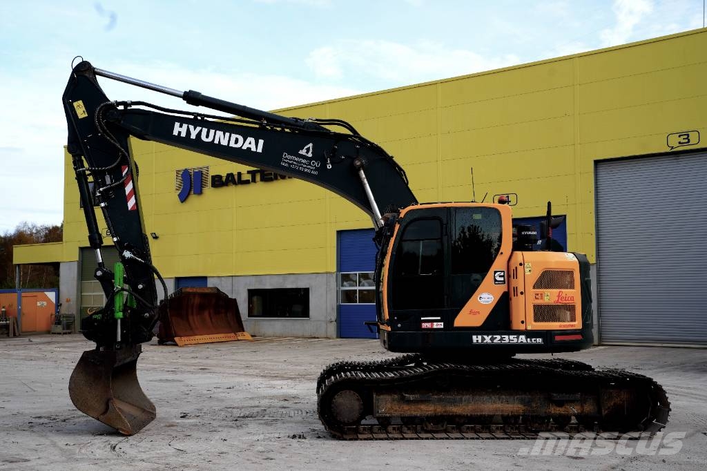 Hyundai HX 235 ALCR Roomikekskavaatorid